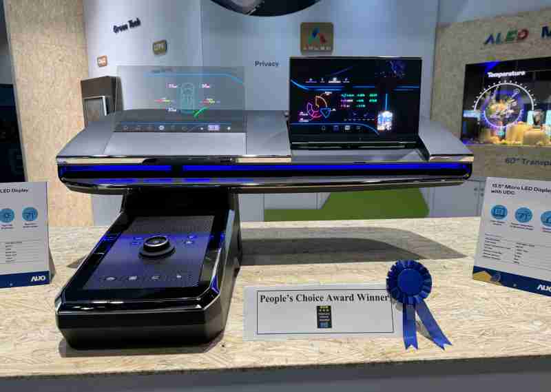 开云电子车用Micro LED Display HMI解决方案获”最佳车用显示奖”，，，以用户为中心开发，，，针对前座驾驶与乘客设计兼具娱乐与安全的高画质屏幕，，，，包含车舱前座的Micro LED透明屏幕及全球首款内建镜头的智慧Micro LED显示器